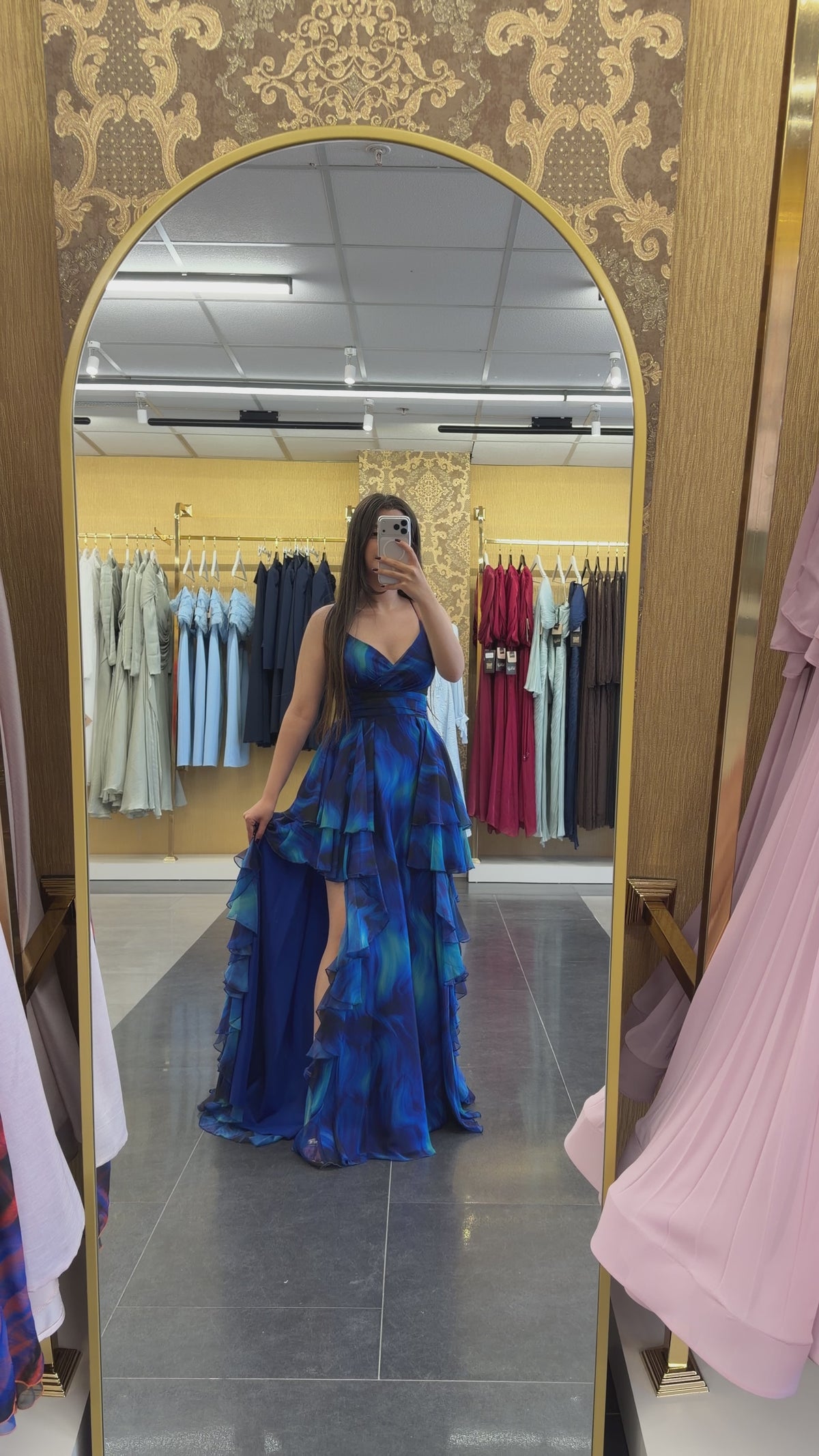Saks Mavi Botanik Fırfırlı Yırtmaçlı Abiye Elbise – Kadın Resmi ve Balo Elbisesi
